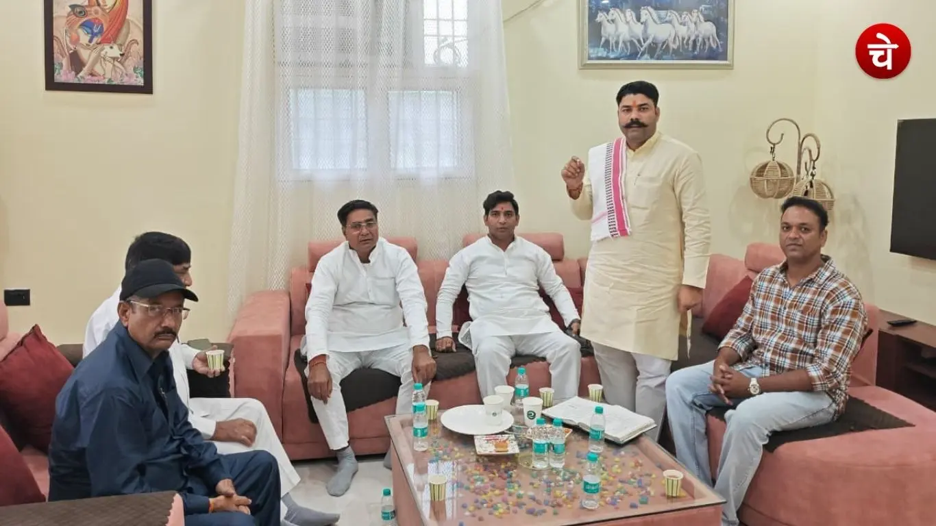 Chaudhary Praveen Bhartiya and Alok Nagar, founders of Corruption Free India Organisation